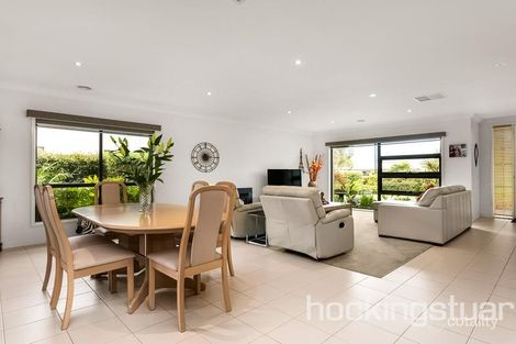Property photo of 6 Artesian Place Waterways VIC 3195