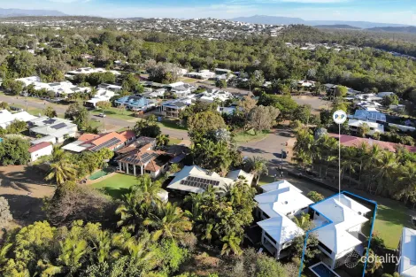 Property photo of 2/28 Jamaica Crescent Bushland Beach QLD 4818