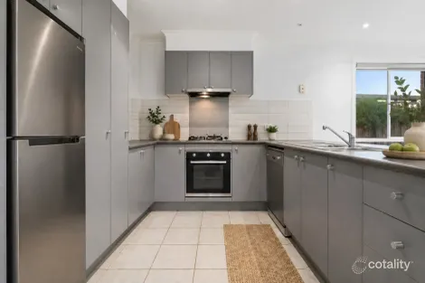 Property photo of 21 Farfalla Way Tarneit VIC 3029