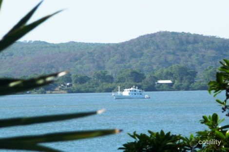 Property photo of 52 Resthaven Drive Lamb Island QLD 4184