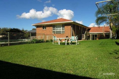 Property photo of 111 Diamond Head Drive Budgewoi NSW 2262