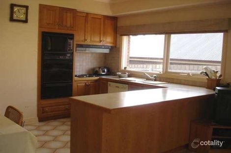 Property photo of 3 Bournevale Drive Berwick VIC 3806