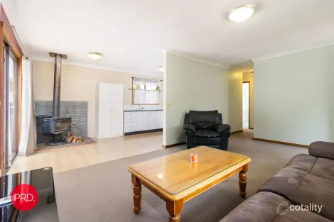 Property photo of 268 Foxlow Street Captains Flat NSW 2623