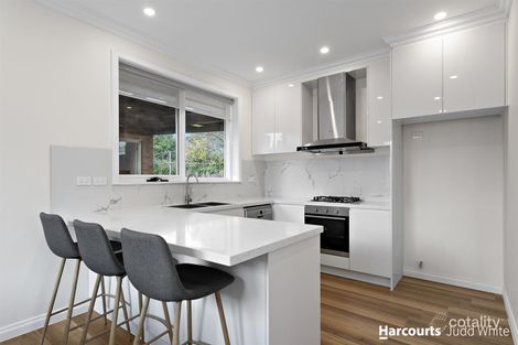 Property photo of 8 Dion Road Glen Waverley VIC 3150