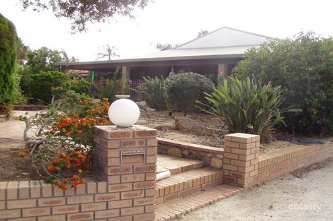 204 Maddington Rd, Maddington, WA 6109