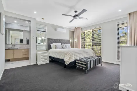 Property photo of 8 Vanstone Way Redland Bay QLD 4165