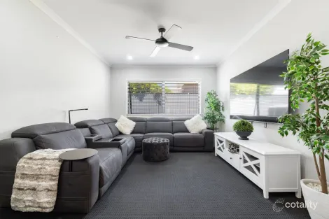 Property photo of 8 Vanstone Way Redland Bay QLD 4165