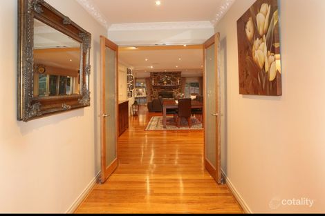 Property photo of 10 Ridge Road Berwick VIC 3806