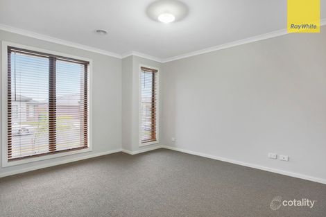 Property photo of 81 Rossiter Retreat Cranbourne North VIC 3977