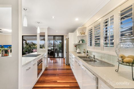 Property photo of 2 Melinda Street Kenmore QLD 4069