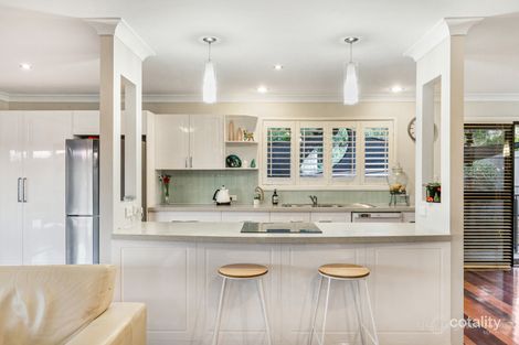 Property photo of 2 Melinda Street Kenmore QLD 4069