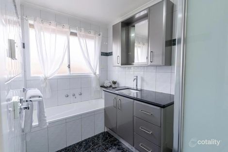 Property photo of 50 Eucalyptus Place Meadow Heights VIC 3048