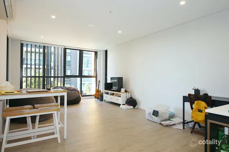 402/4 Henderson Rd, Edmondson Park, NSW 2174