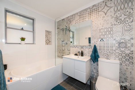 Property photo of 40 Lyn Circuit Jamisontown NSW 2750