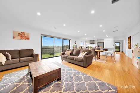 Property photo of 71 Fergus Lane Cranbourne West VIC 3977