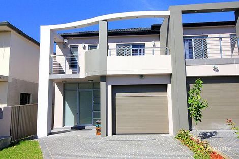 9 Buckland St, Greenacre, NSW 2190