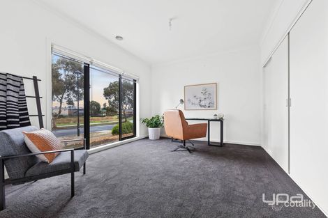Property photo of 1 Turitable Way Caroline Springs VIC 3023