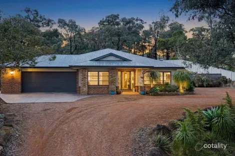 8 Arbor Pl, White Hills, VIC 3550