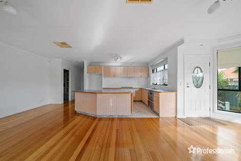 Property photo of 32 Cressida Crescent Sydenham VIC 3037