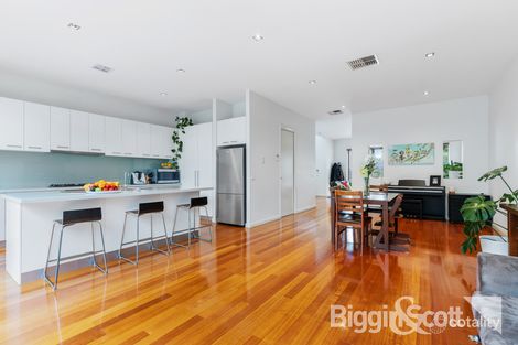 Property photo of 5 Waterside Place Maribyrnong VIC 3032