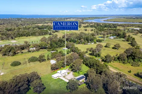 Property photo of 632 Beachmere Road Beachmere QLD 4510