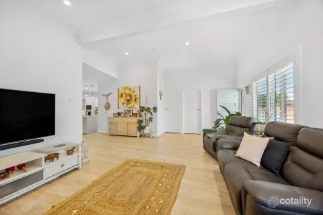 Property photo of 1 Crown Street Toukley NSW 2263