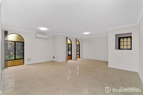 Property photo of 32 Redoubt Road Willetton WA 6155