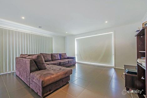 Property photo of 2 Kingbird Avenue Tarneit VIC 3029