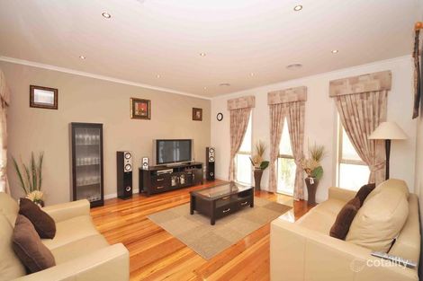 Property photo of 33 Troward Harvey Way Craigieburn VIC 3064