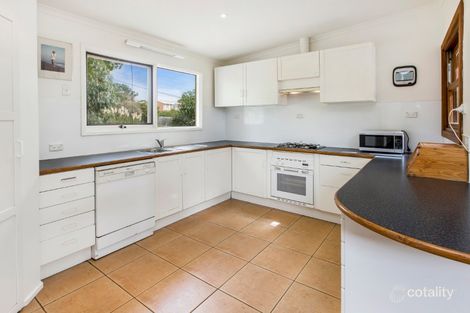 Property photo of 13 Hopetoun Avenue Mount Martha VIC 3934