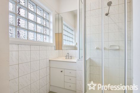 2/27 Eildon Rd, St Kilda, VIC 3182