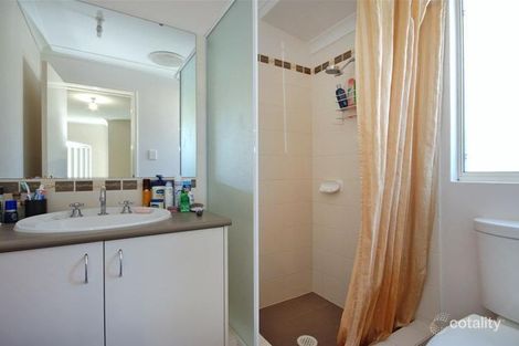 Property photo of 76 Grandis Boulevard Banksia Grove WA 6031