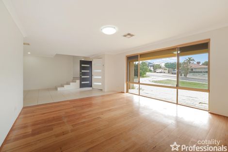 Property photo of 27 Whitcombe Way Alexander Heights WA 6064