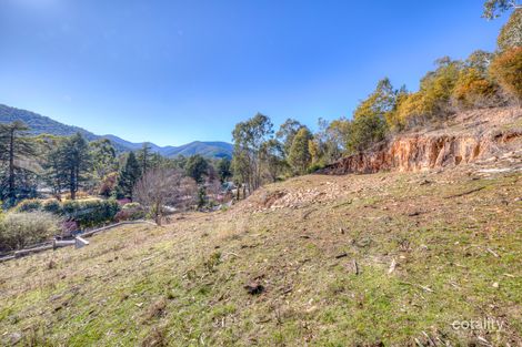 Property photo of 2 Cedar Lane Bright VIC 3741