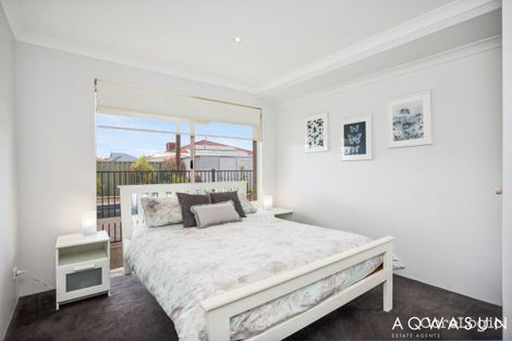 Property photo of 12 Durance Drive Port Kennedy WA 6172