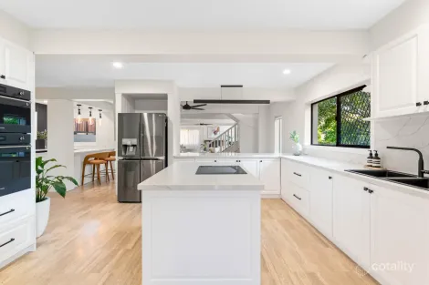 Property photo of 329 Ashmore Road Benowa QLD 4217