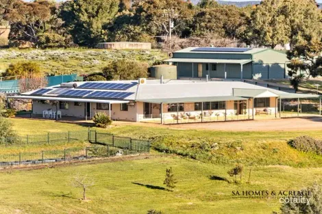 Property photo of 41-43 Rifle Range Road Greenwith SA 5125