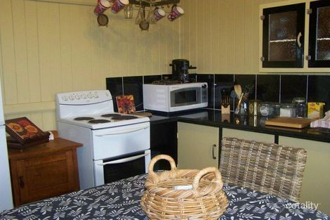 84 High St, Jandowae, QLD 4410