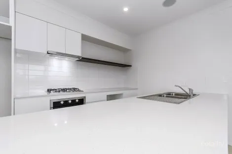 Property photo of 22/1 Glenariff Boulevard Canning Vale WA 6155