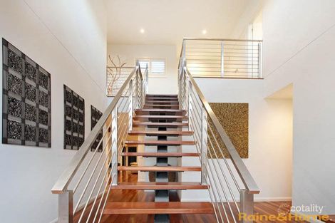 Property photo of 3 Lake Logan Way Caroline Springs VIC 3023