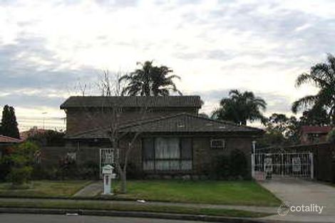 11 Darra Pl, St Johns Park, NSW 2176