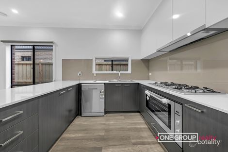 Property photo of 7 Rawson Street Donnybrook VIC 3064