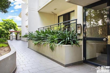 Property photo of 4/8-10 Lydbrook Street Westmead NSW 2145