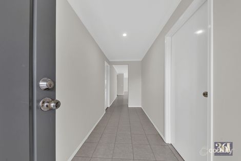 Property photo of 19 Delias Road Tarneit VIC 3029