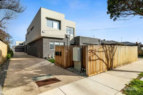 Property photo of 1/7 Toyne Avenue Hamlyn Heights VIC 3215