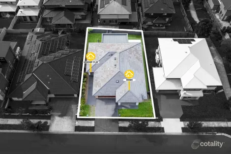 10/10a Mahoney Dr, Campbelltown, NSW 2560