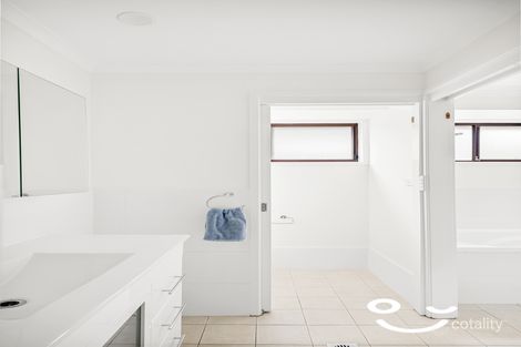 Property photo of 26 Sunray Crescent Horsley NSW 2530