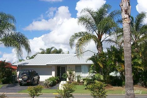 28 Santa Cruz Bvd, Clear Island Waters, QLD 4226