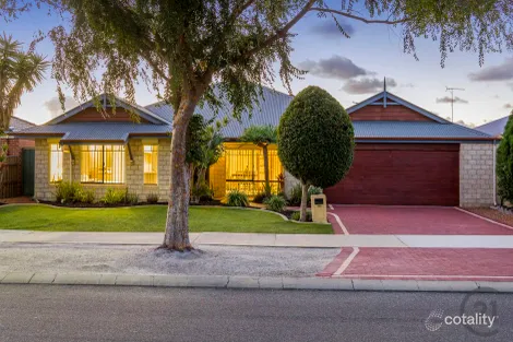 230 Peelwood Pde, Halls Head, WA 6210