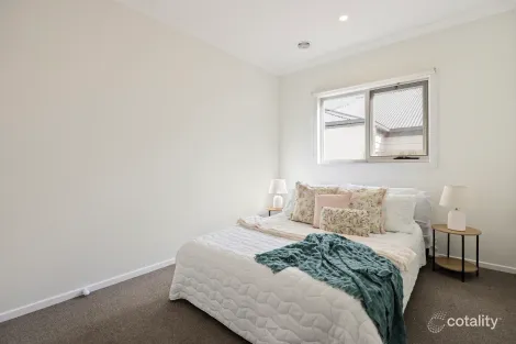 Property photo of 89 Crowlands Circuit Eynesbury VIC 3338